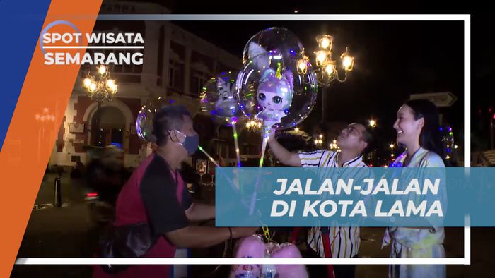 Menyambut Malam, Jalan-jalan Keliling Kota Lama naik Skuter, Semarang