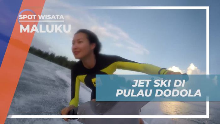 Memacu Adrenalin Bermain Jet Ski di Pulau Dodola Maluku