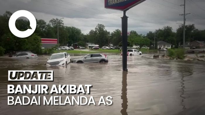 Penampakan Mobil-mobil Terjebak Banjir Seusai Hujan Lebat-Badai di AS