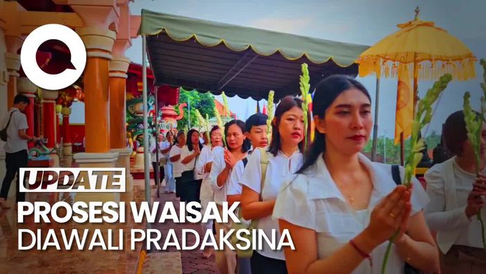 Prosesi Waisak di Klungkung Diawali Pradaksina, Keliling Hormati Area Suci