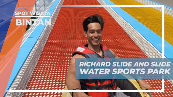 Slip And Slide, Meluncur Seru dari Ketinggian Berakhir Terjun Bebas ke Kolam Renang, Bintan 