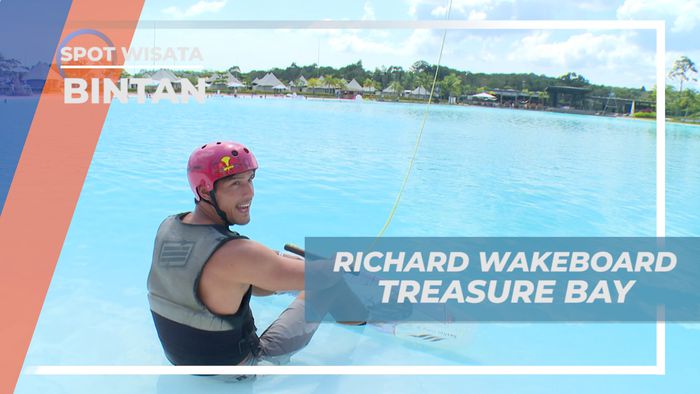 Mencoba Keseruan Olah Raga Air Wakeboard yang Butuh Keseimbangan, Bintan