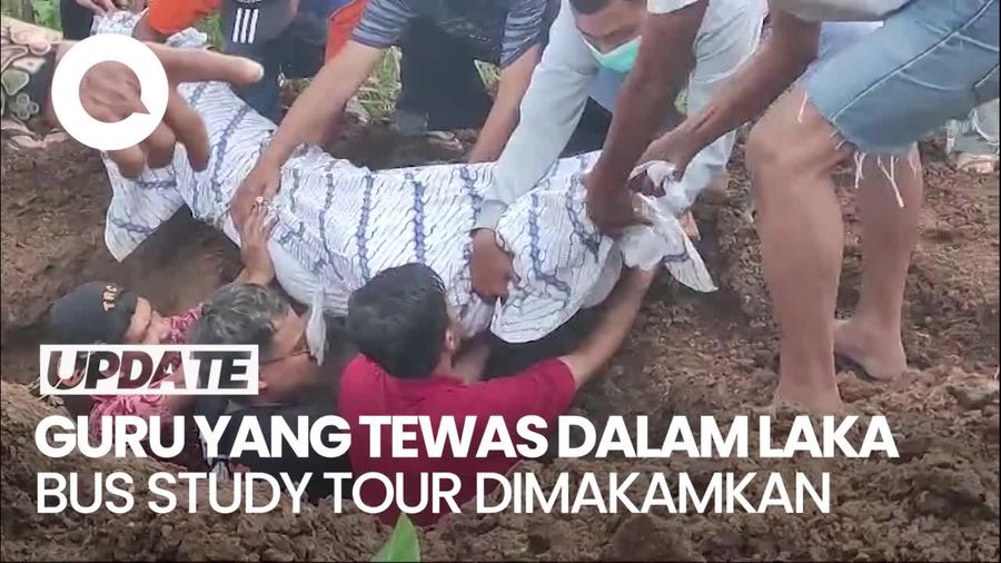 Momen Pemakaman Guru SMP di Malang yang Tewas Dalam Laka Bus Study Tour