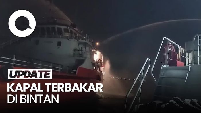 Kapal Tanker SPOB Jeanita Terbakar di Perairan Bintan, 16 Kru Dievakuasi