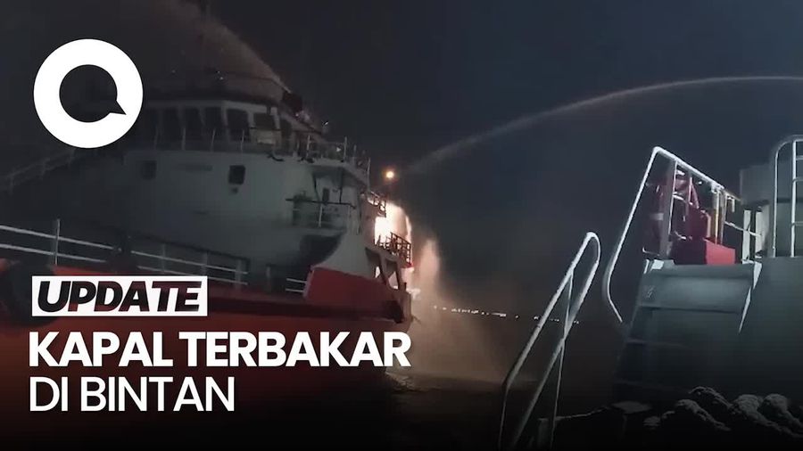Kapal Tanker SPOB Jeanita Terbakar di Perairan Bintan, 16 Kru Dievakuasi