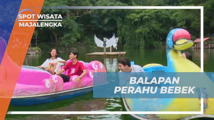 Seru-seruan Adu Cepat Balap Perahu Bebek di Situ Cipanten, Majalengka