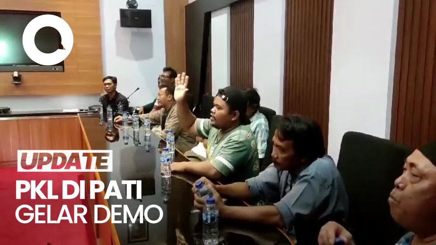 Pendapatan Merosot, PKL di Pati Minta Diizinkan Jualan di Kawasan Alun-alun