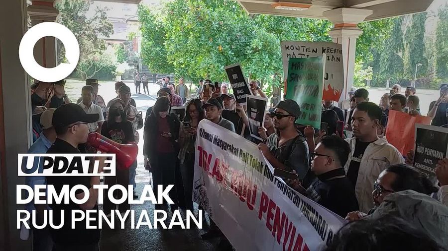 Jurnalis Kepung Kantor DPRD Bali, Tolak RUU Penyiaran