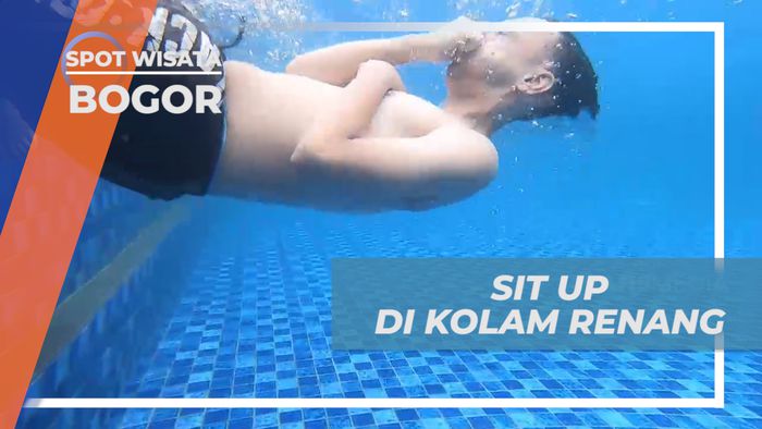 Sensasi Melakukan Sit Up di Tepian Kolam Renang, Bogor