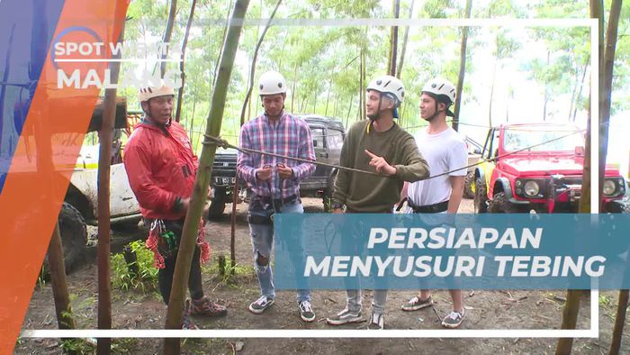 Persiapan Menyusuri Tebing di Budug Asu Kota Malang