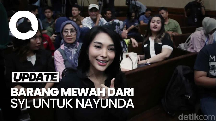 Biduan Nayunda Akui Terima Tas Balenciaga-Kalung Emas dari SYL