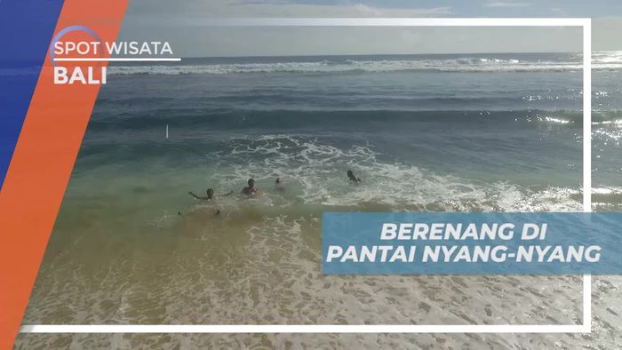 Berenang Seru di Pantai Nyang-nyang Bali