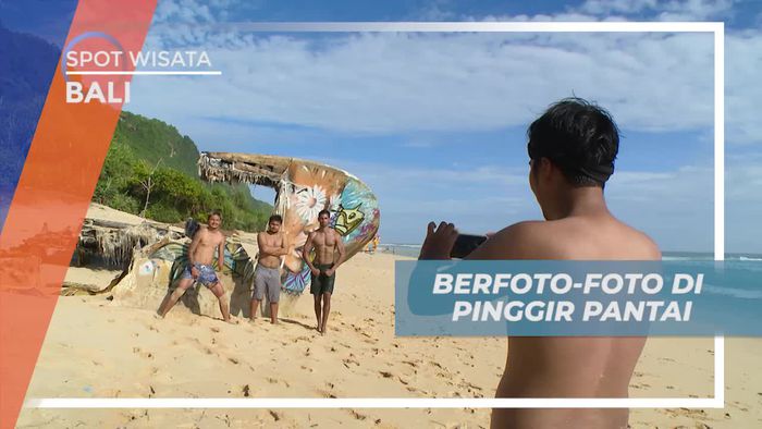 Mengabadikan Momen Dengan Berfoto Dengan Latar Pantai Nyang-nyang Bali