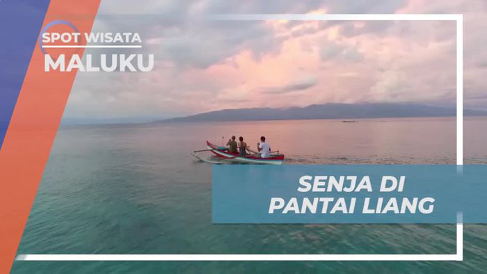 Menikmati Suasana Senja di Pantai Liang Banda Neira