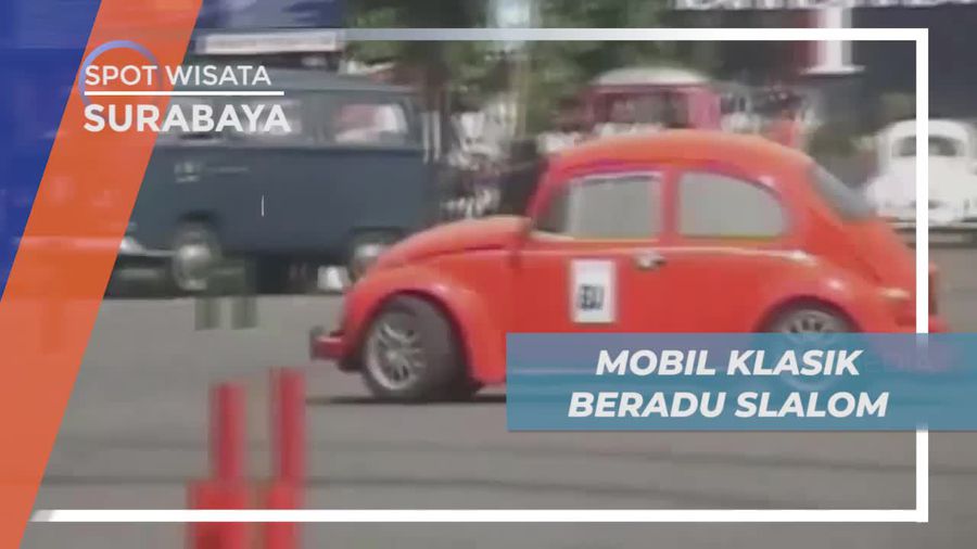 Menikmati Keseruan, Melihat Mobil Klasik Beradu Slalom, Surabaya