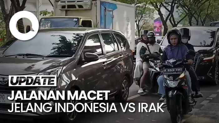 Jelang Indonesia Vs Irak, Jalan Sekitar GBK Macet-Antrean Suporter Mengular