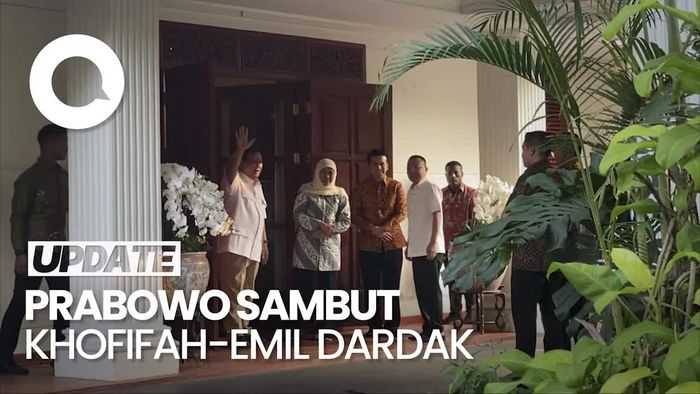 Prabowo Sambut Kedatangan Khofifah Emil Dardak di Kertanegara