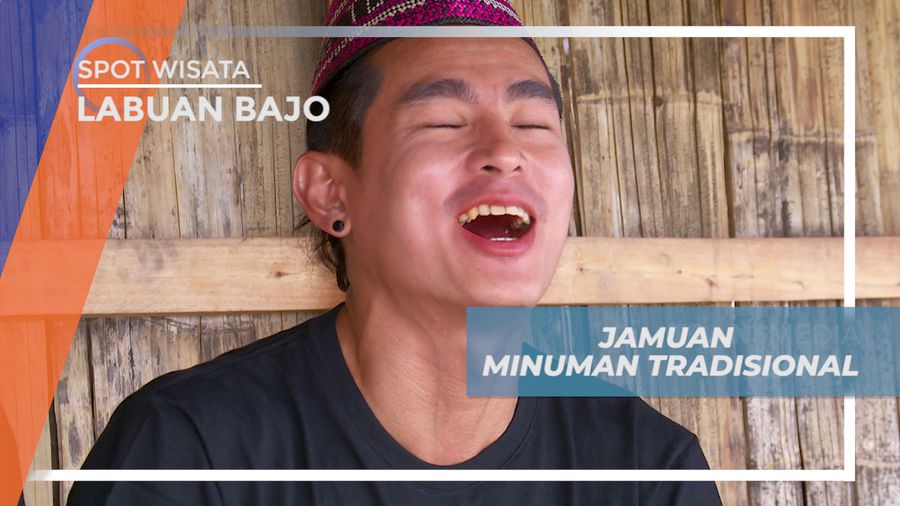 Menerima Jamuan Minuman Tradisional Khas Kampung Adat Melo, Manggarai Barat