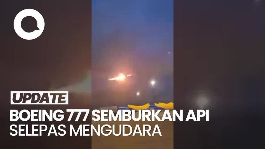 Momen Boeing 777 Tiba-tiba Semburkan Api Seusai Lepas Landas