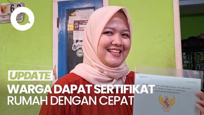 Senangnya Warga Ini Dapat Sertifikat Tanah Setelah Puluhan Tahun Menanti