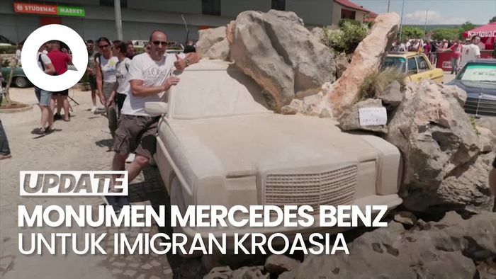 Wujud Monumen Replika Mercedes Benz yang Ada di Kroasia