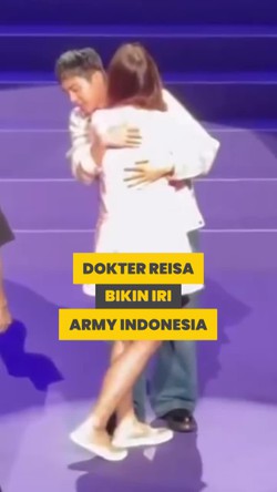 dr Reisa Dipeluk Jin BTS