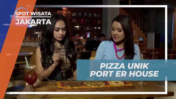 Pizza Unik Berbentuk Panjang Dengan Aneka Toping Lezat, Jakarta