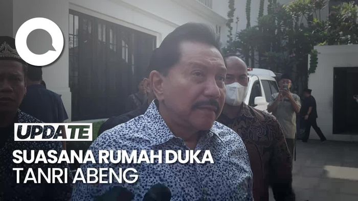 Hendropriyono-Wakil Ketua MPR Melayat ke Rumah Duka Tanri Abeng