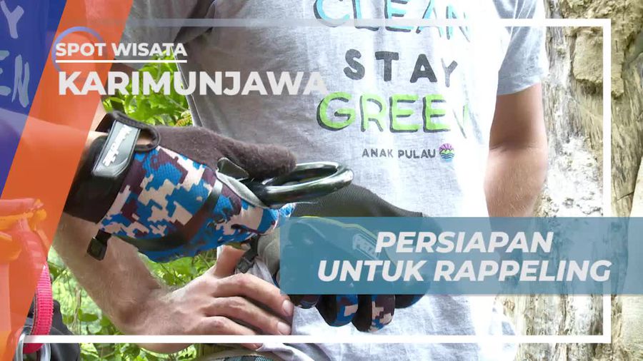 Persiapan Untuk Rappelling di Padas Awu Karimunjawa 