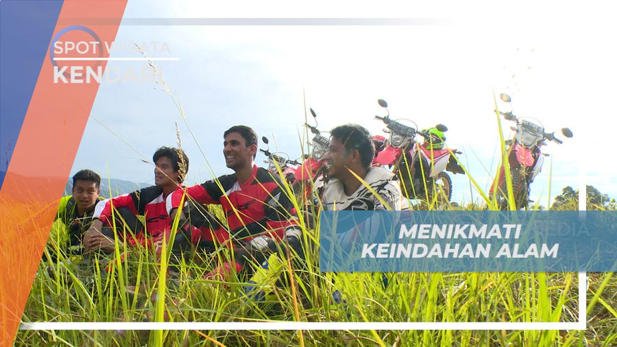 Menikmati Ciptaan Sang Pencipta dari Puncak Gunung Putri, Kendari