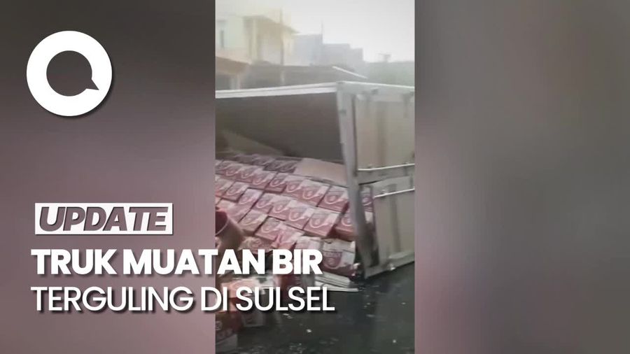 Truk Berisi Bir Terguling di Sulsel, Muatan Berserakan di Jalan