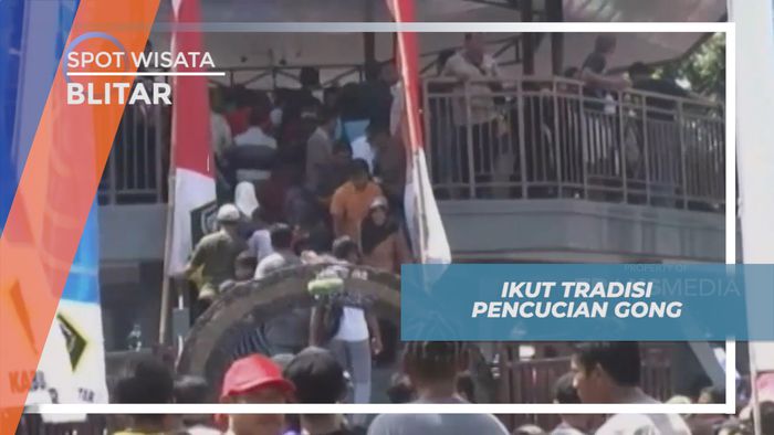 Saling Berdesakan di Tradisi Unik Mencuci Pusaka Gong Khas Kota Blitar