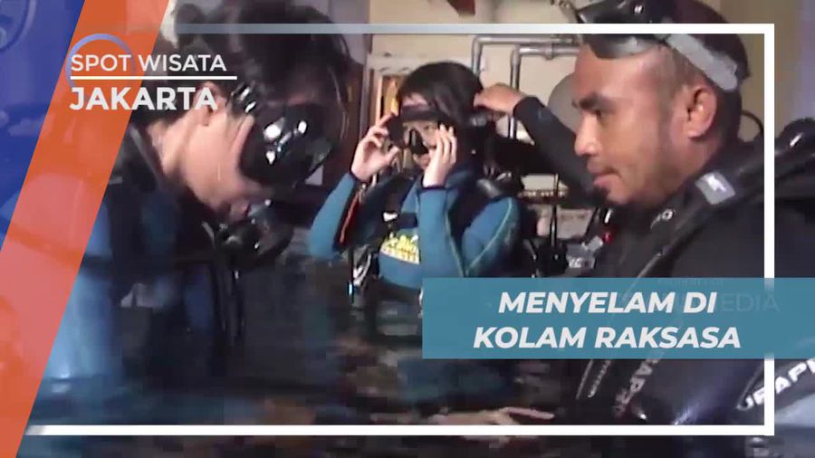 Momen Menegangkan Menyelam di Kolam Raksasa, Jakarta