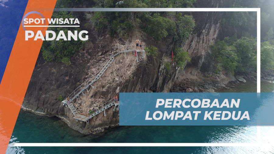Menikmati Keseruan Lompat ke Laut dari Ketinggian yang Bikin Ketagihan, Padang