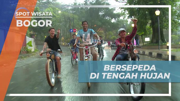 Seru-seruan Bersepeda di Tengah Cuaca Hujan, Bogor