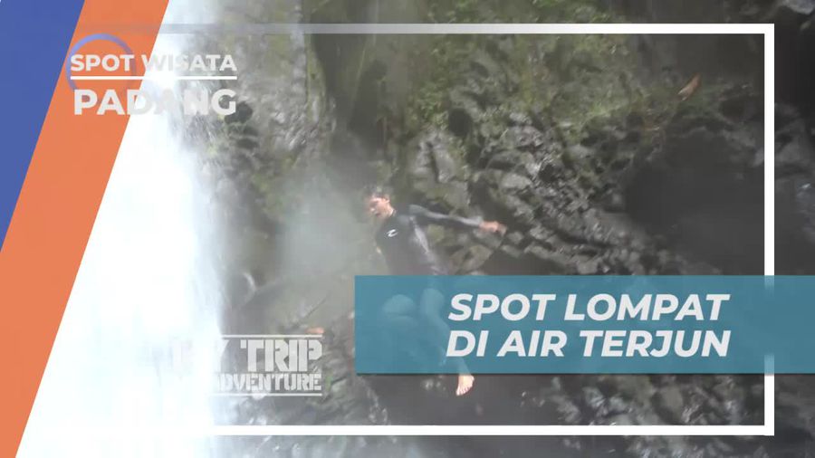 Naik ke Spot Lompat di Air Terjun Baburai Padang