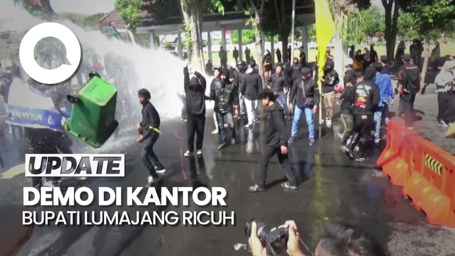 Demo Mahasiswa di Kantor Bupati Lumajang Ricuh, Mahasiswa Terluka