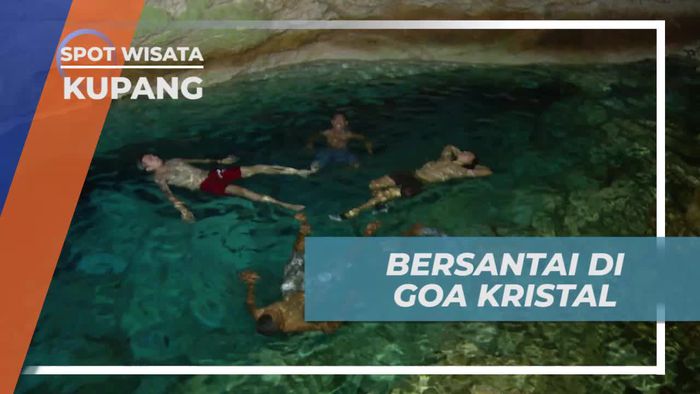 Bersantai Sejenak Floating di Sungai Goa Kristal Kupang 
