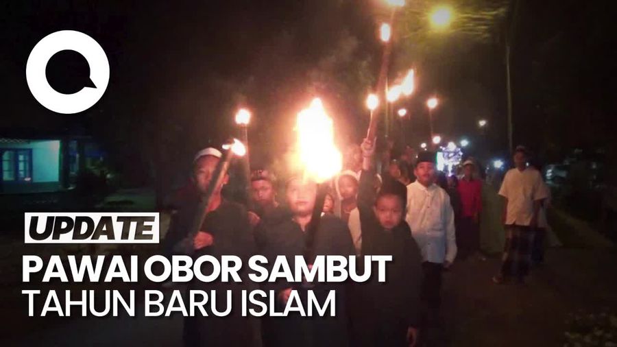 Sambut Tahun Baru Islam, Santri di Lumajang Gelar Pawai Obor