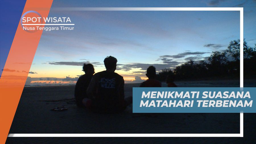 Bersantai Menikmati Sunset Sambil Makan Buah Alpukat yang Nikmat, NTT