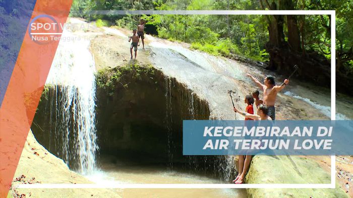 Berpetualang Mengeksplor Sejuta Keunikan Air Terjun Love, NTT