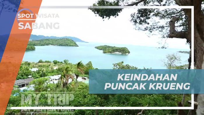 Menikmati Pemandangan Laut Biru Tenang Dari Atas Puncak Krueng Sabang