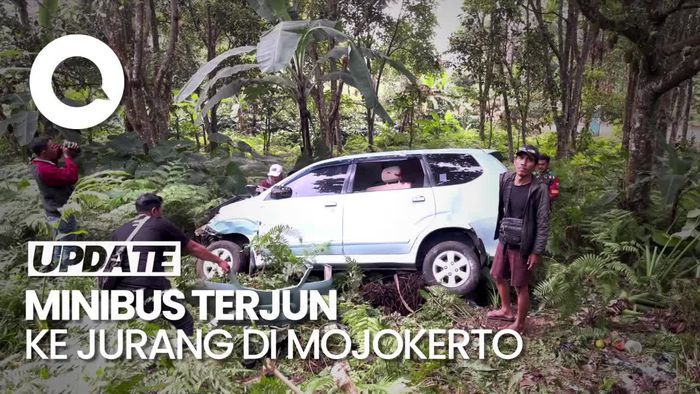 Minibus Terjun ke Jurang di Mojokerto, 2 Orang Tewas-9 Terluka
