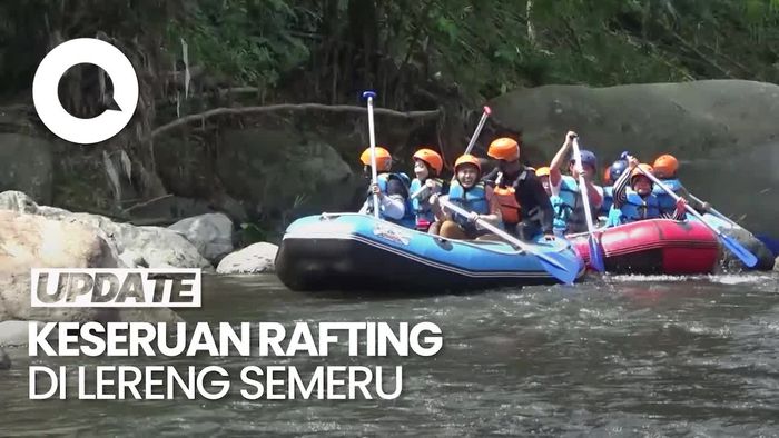 Serunya Mengarungi Sungai di Lereng Semeru selama 2,5 Jam