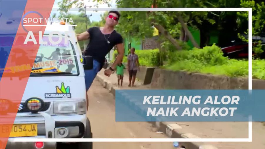 Naik Angkot Menyusuri Keindahan Alam Alor