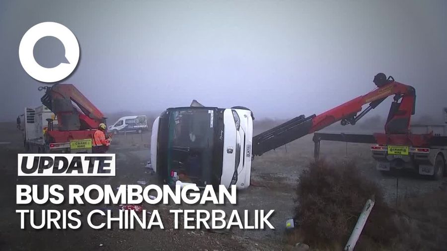 2 Bus Angkut Rombongan Turis China Terbalik di Selandia Baru
