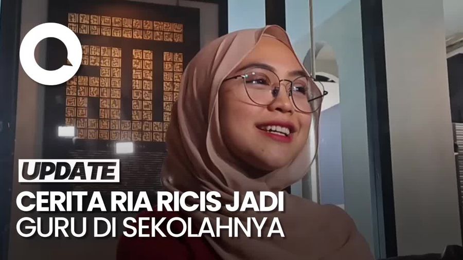 Ria Ricis Jadi Guru di Sekolah yang Dibangunnya