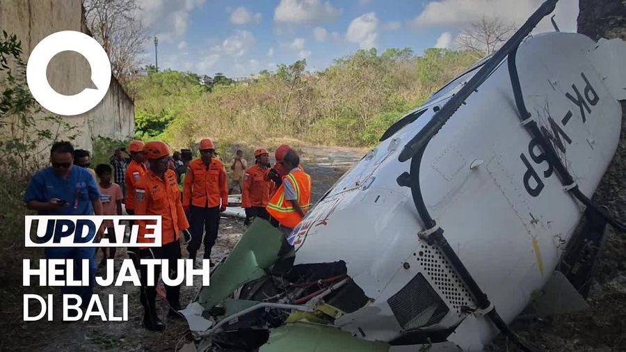Penampakan Helikopter Jatuh di Badung Bali