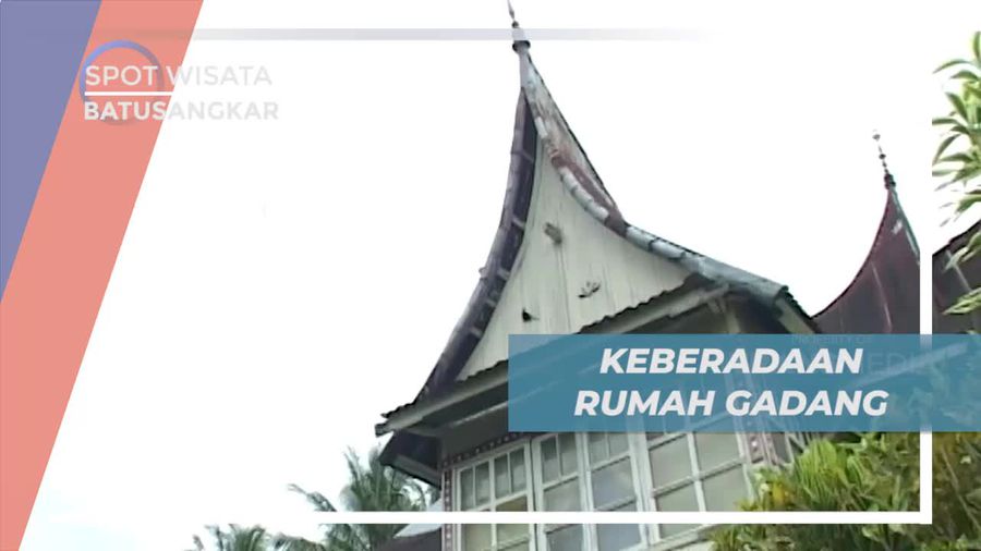 Melihat Benda-benda Peninggalan Kerajaan Pagaruyung di Rumah Gadang Buno Kanduang, Batusangkar