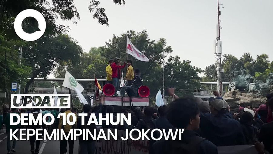 Demo 10 Tahun Kepemimpinan Jokowi, Massa BEM SI Tiba di Patung Kuda